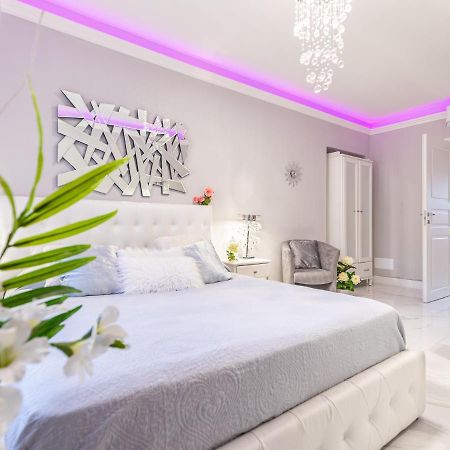 Elegant Suite - In Centro Portanuova トリノ エクステリア 写真