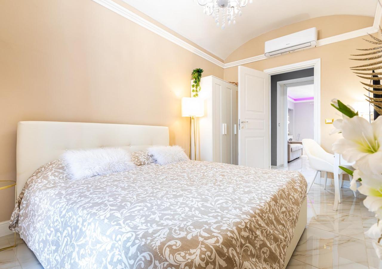 Elegant Suite - In Centro Portanuova トリノ エクステリア 写真